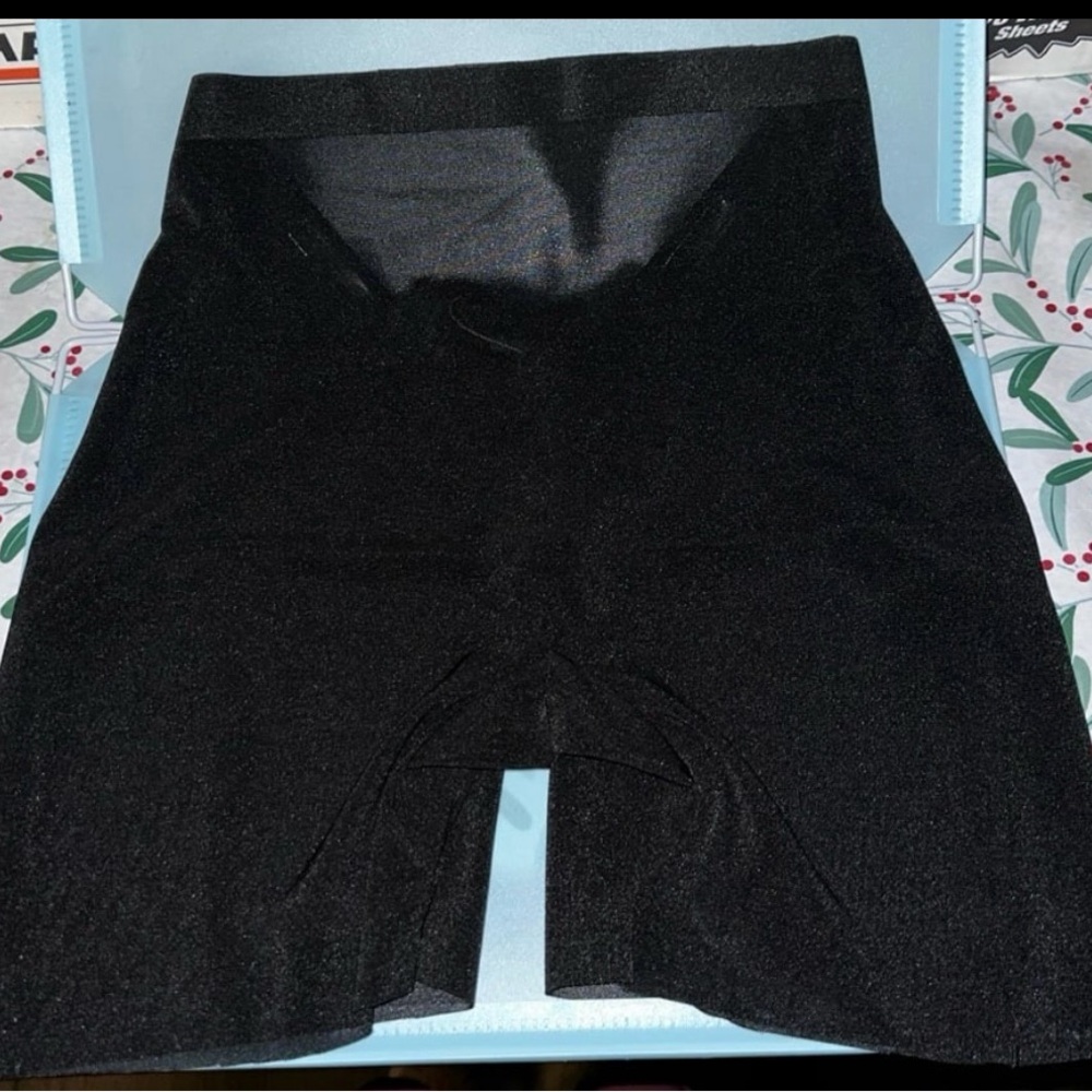 Women's Skims Crotchless Low Back Shape Wear Short